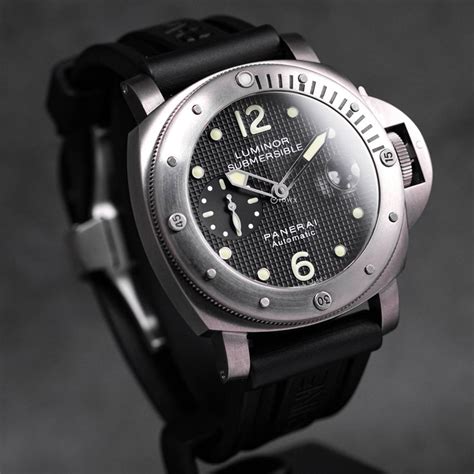 Panerai Luminor Submersible PAM 025 Titanium.